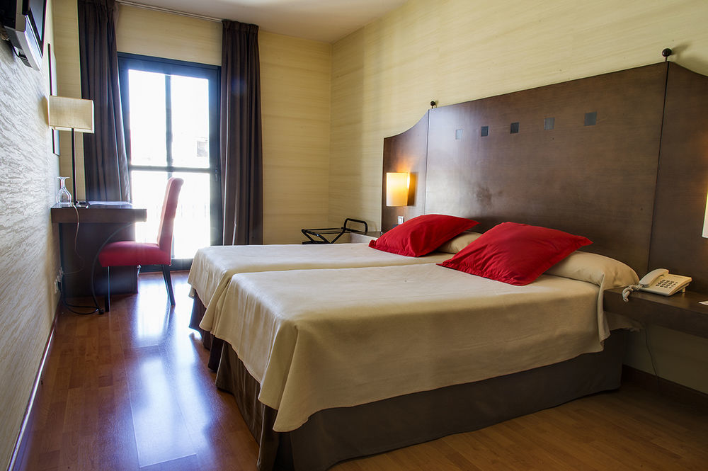 Exe Agora Caceres Hotell Eksteriør bilde