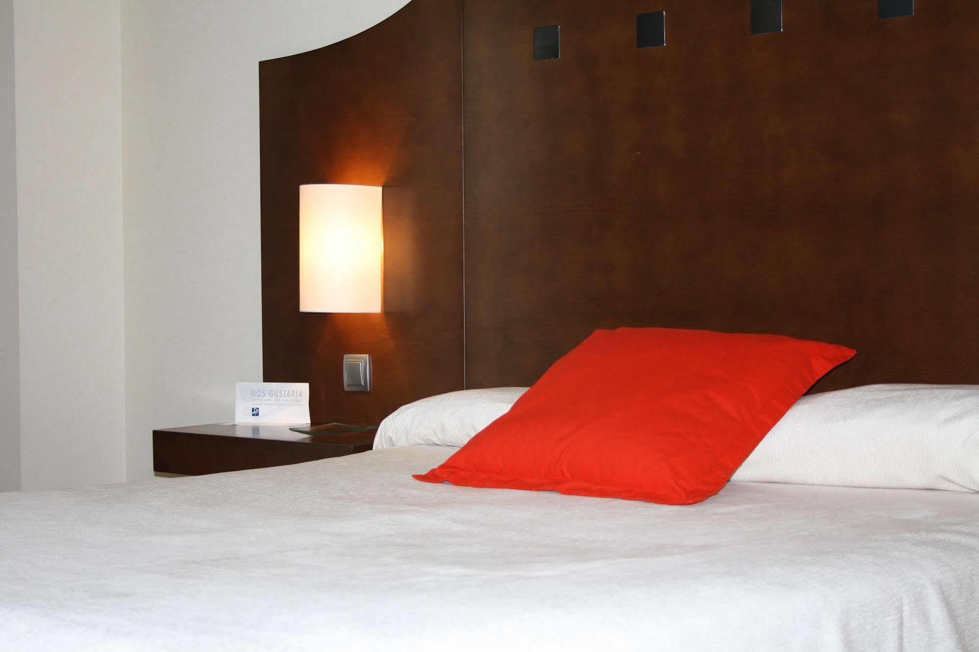 Exe Agora Caceres Hotell Eksteriør bilde