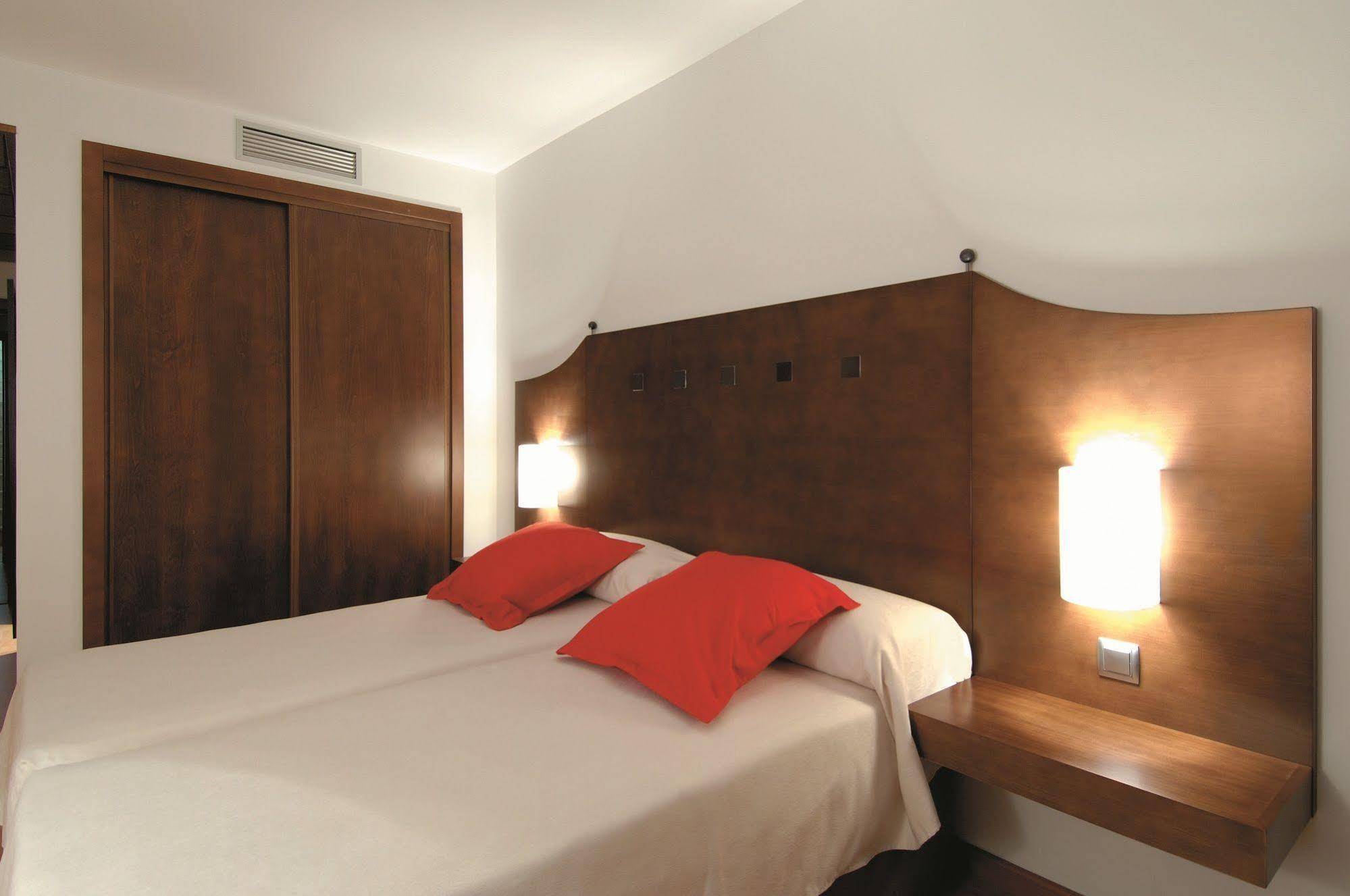 Exe Agora Caceres Hotell Eksteriør bilde