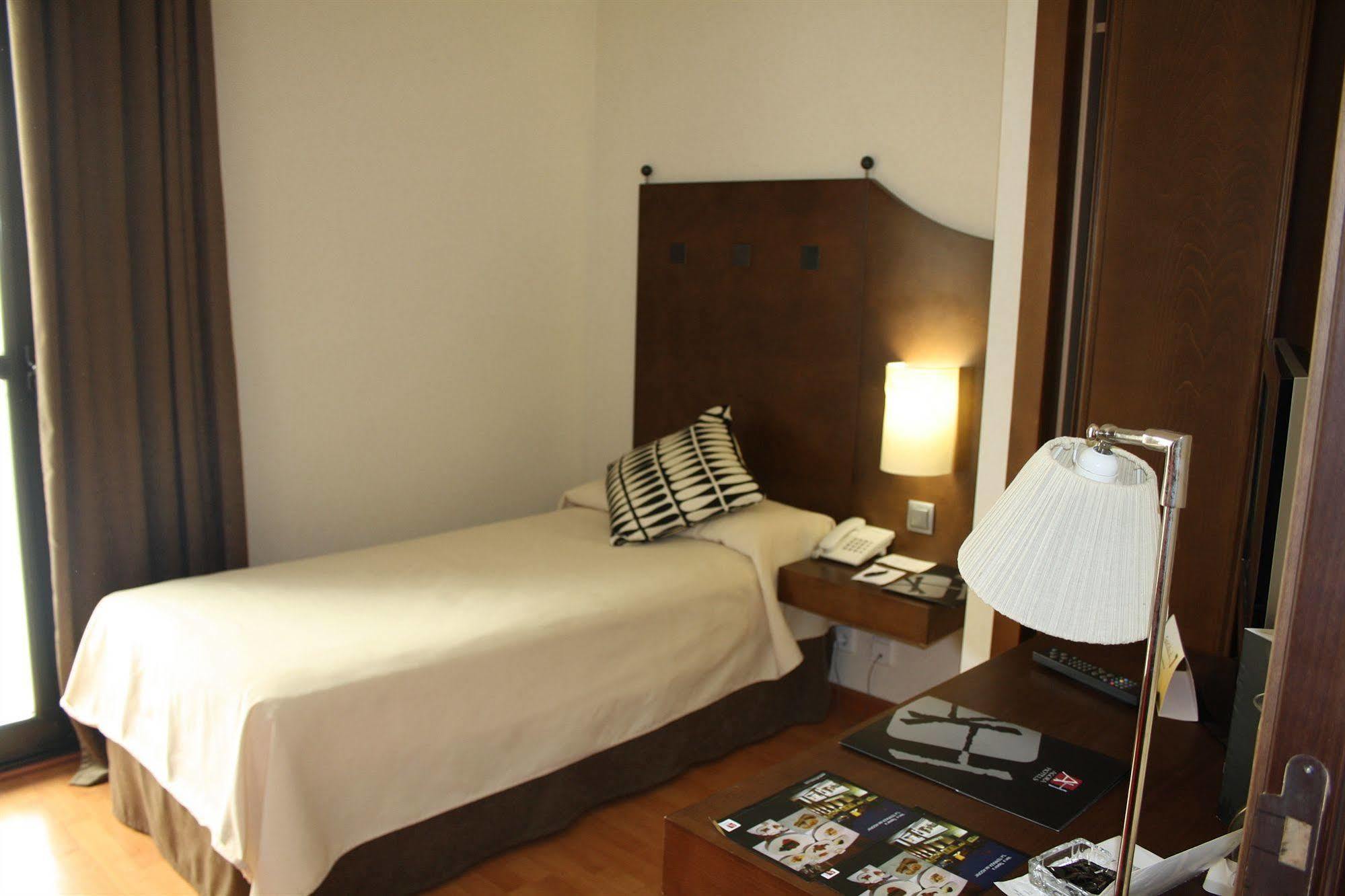 Exe Agora Caceres Hotell Eksteriør bilde