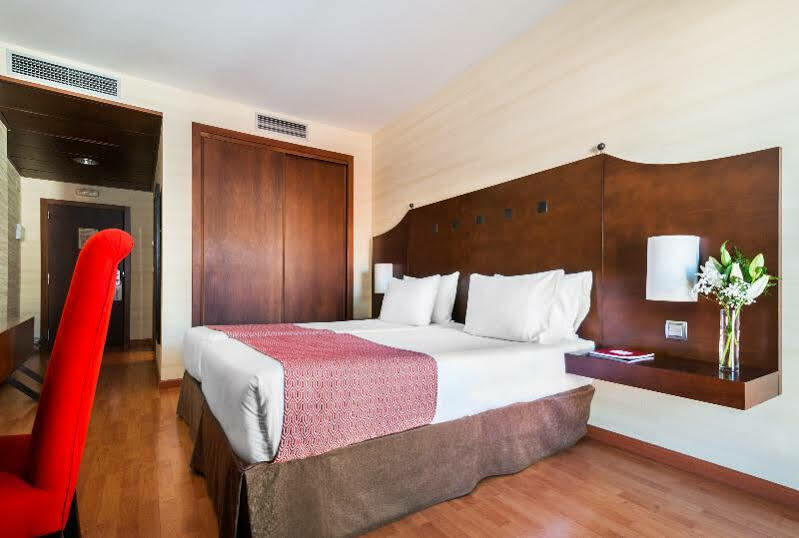 Exe Agora Caceres Hotell Eksteriør bilde