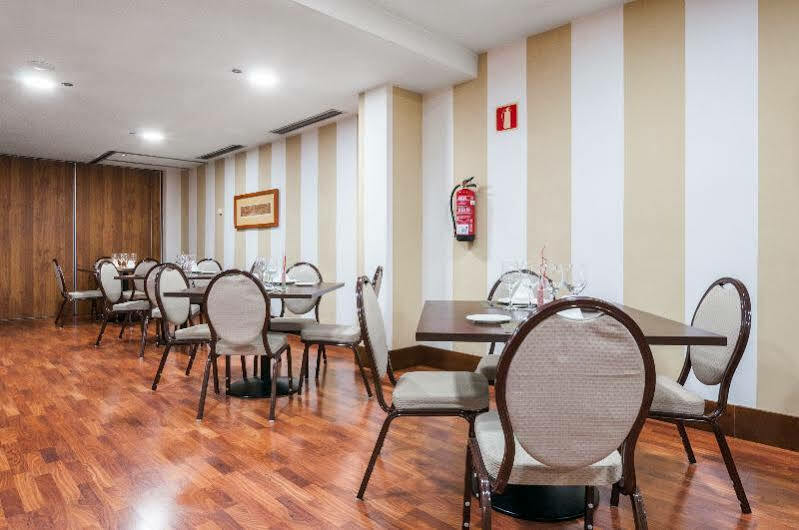 Exe Agora Caceres Hotell Eksteriør bilde