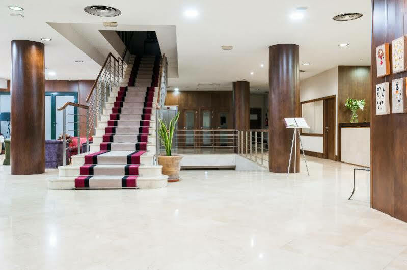 Exe Agora Caceres Hotell Eksteriør bilde